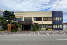 �����{��